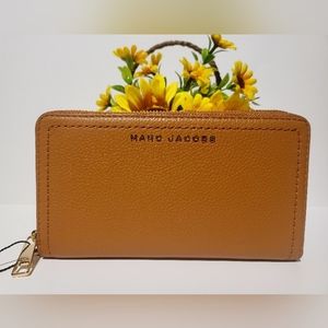 MARC JACOBS Zippy Long Wallet